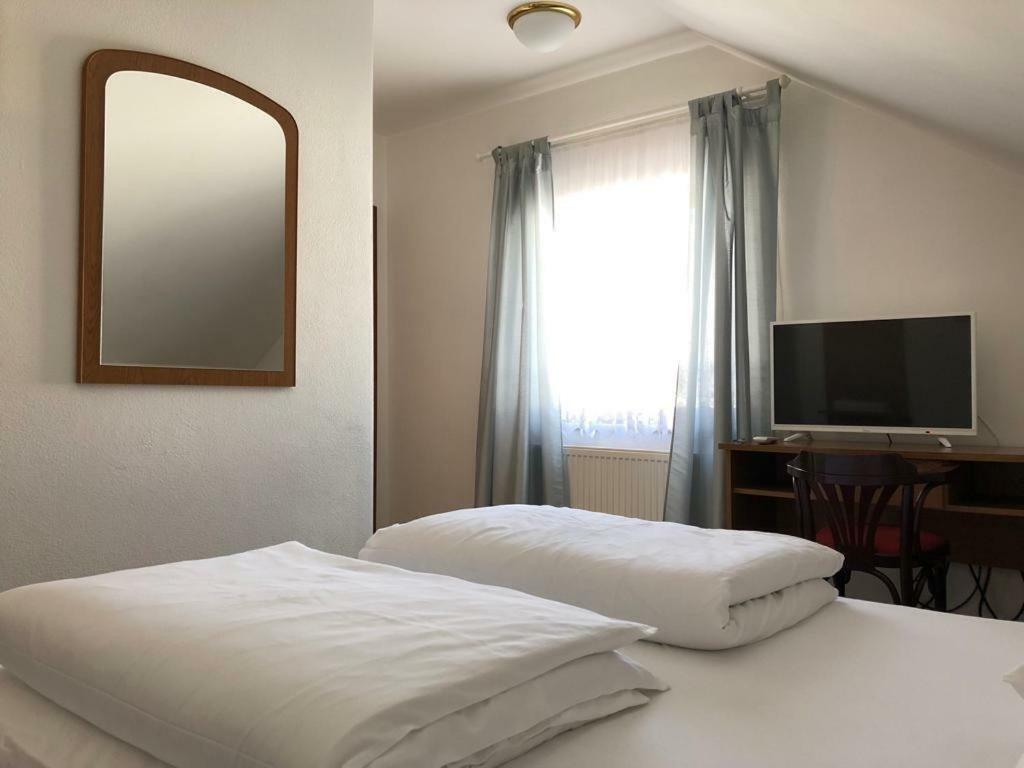Hard Rock Rooms For Two リヴノ エクステリア 写真